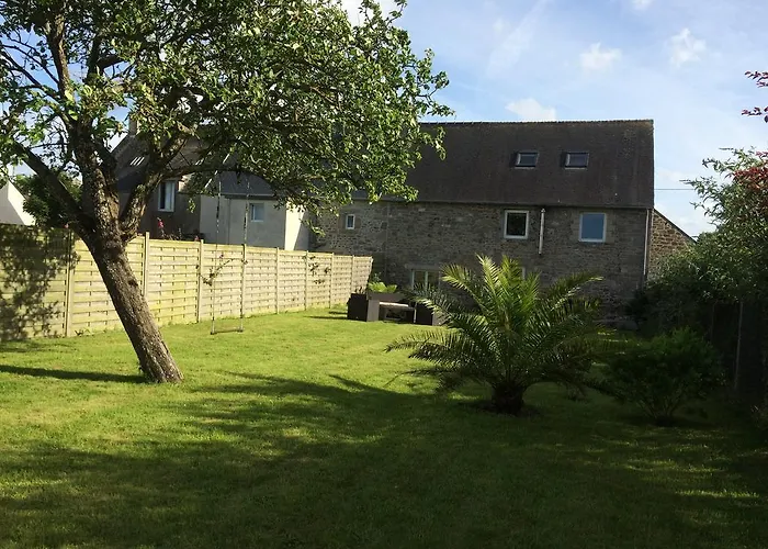 Entre Terre Et Nyaraló Réville